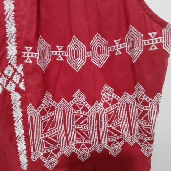 Joie Konomi Halter Neck Embroidery Top Blouse Size 2 in The color Brick - Picture 3 of 10